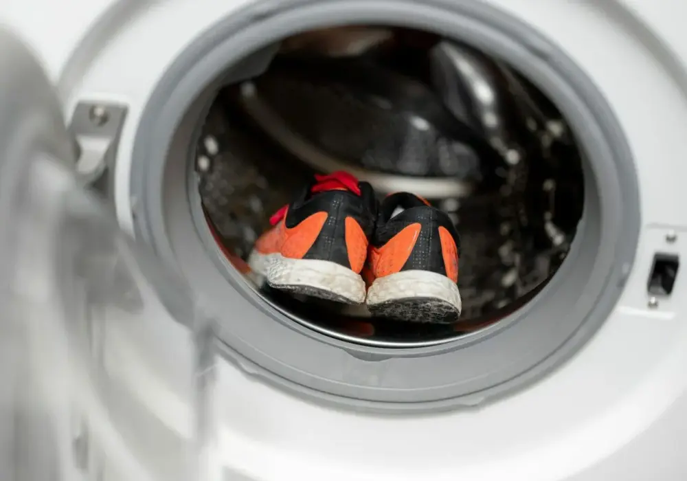 Skuteczne sposoby na czyszczenie butów New Balance bez uszkodzeń
