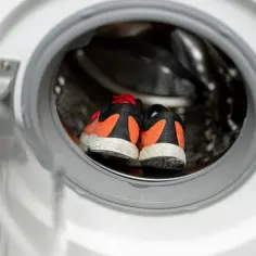 Skuteczne sposoby na czyszczenie butów New Balance bez uszkodzeń