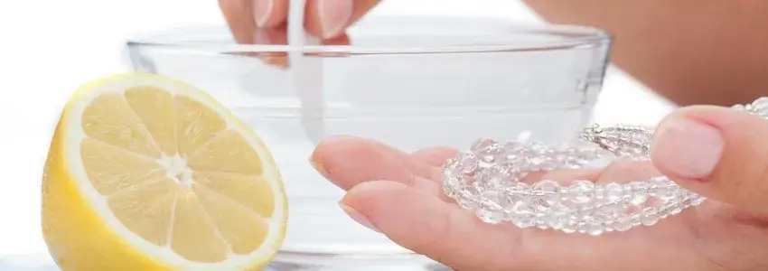 Zdjęcie Czym czyścić biżuterię: 7 skutecznych domowych sposobów