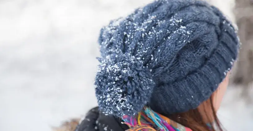 Zdjęcie Po co jest pompon w czapce? Historia i funkcje, które zaskakują